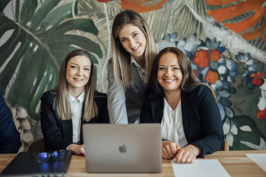 sesja-pracownicy-team-praca-firma-kobieta-portret