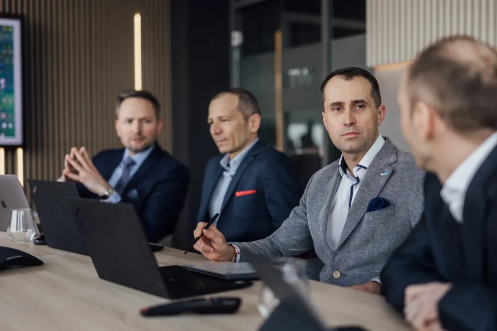 sesja-zespolu-team-teamwork-mężczyzna-firma